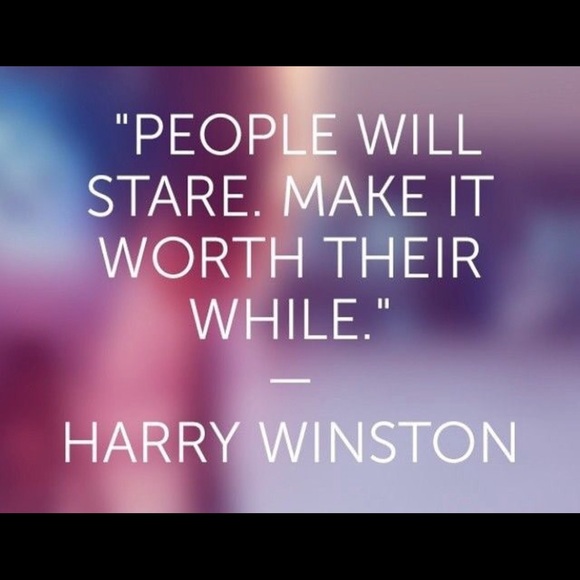 Meet your Posher, Lindsey! 💞 - Picture 2 of 4